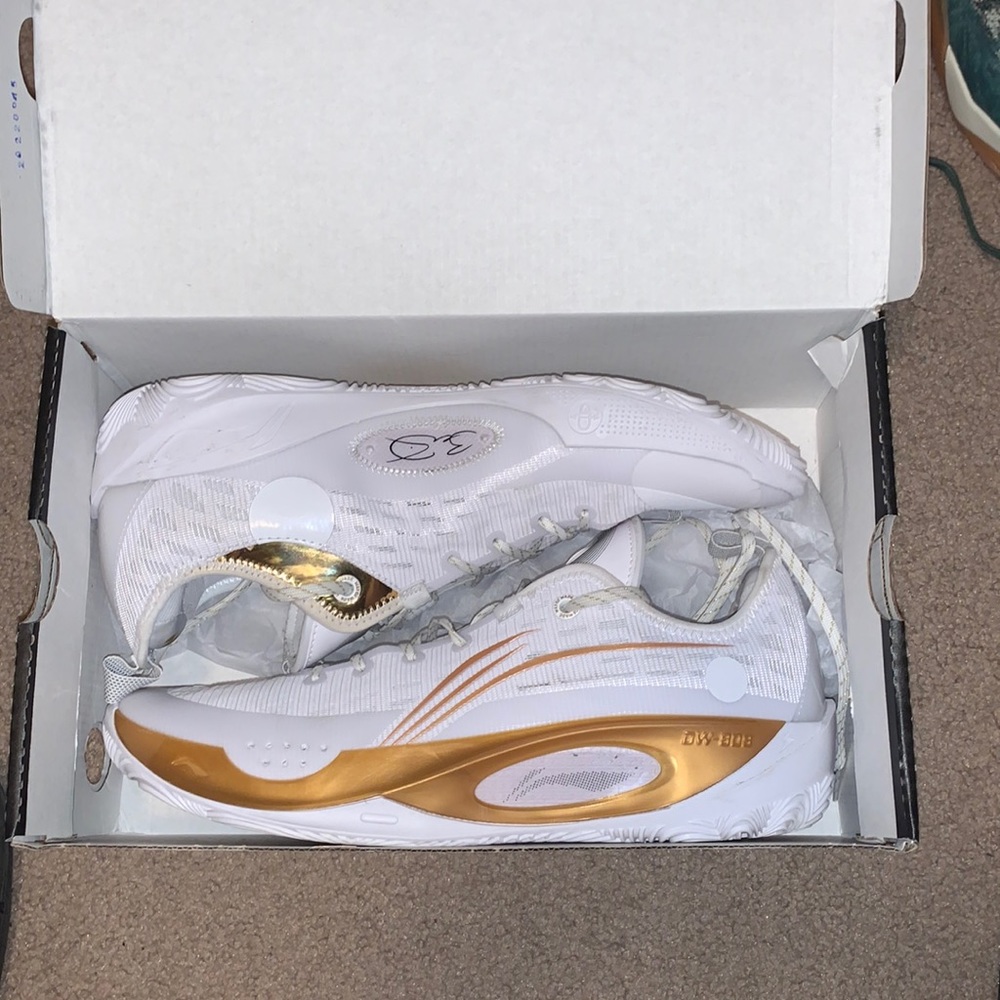 Lining Way of Wade 808 size 13 men’s.